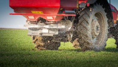 Spreading Solid Fertiliser